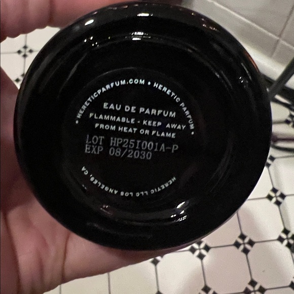 Heretic The Haunted Tea Cosy room spray Edward Gorey - Picture 6 of 7